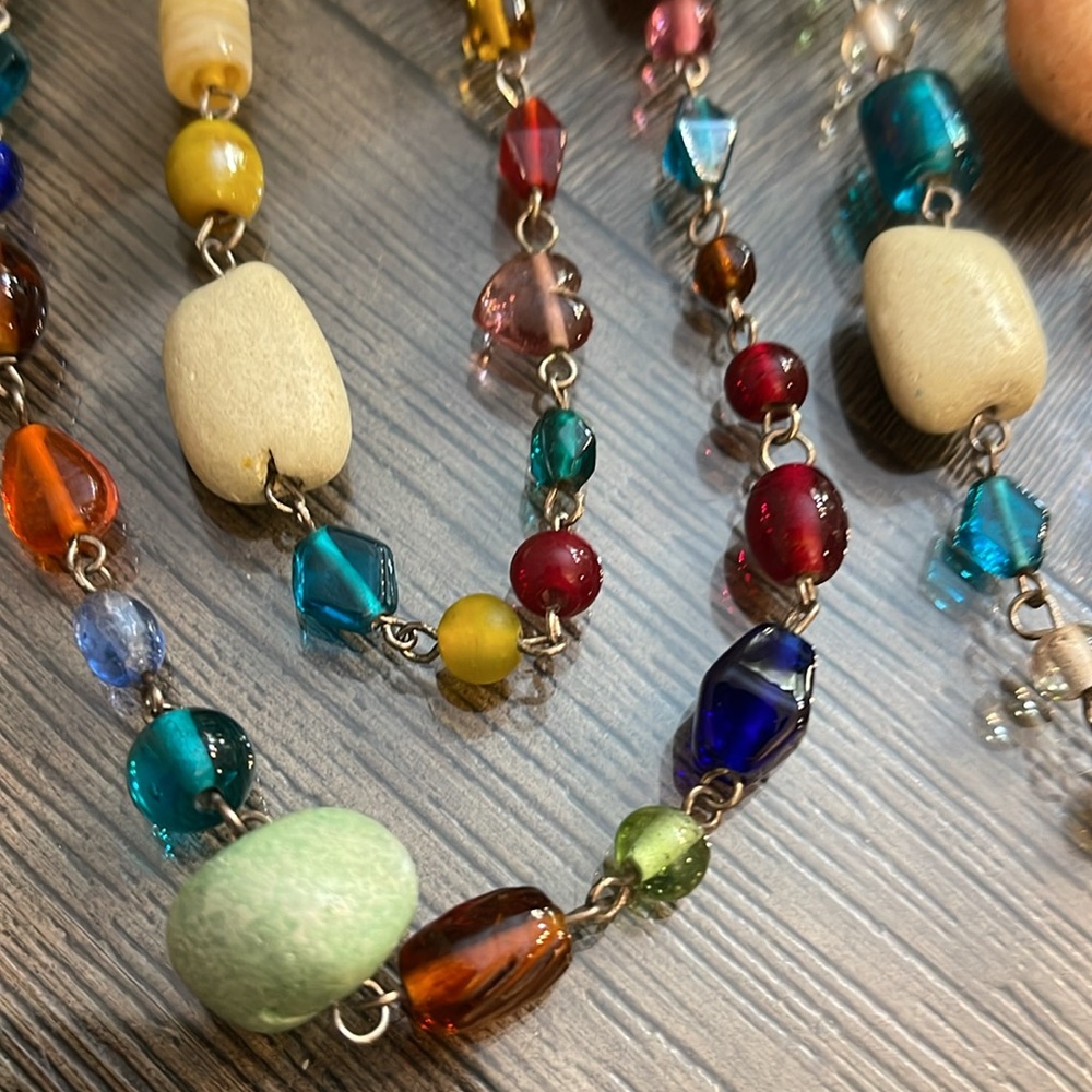 Multi Colored Glass and Dyed Stone Beaded Necklace and Earring Set - Picture 3 of 15